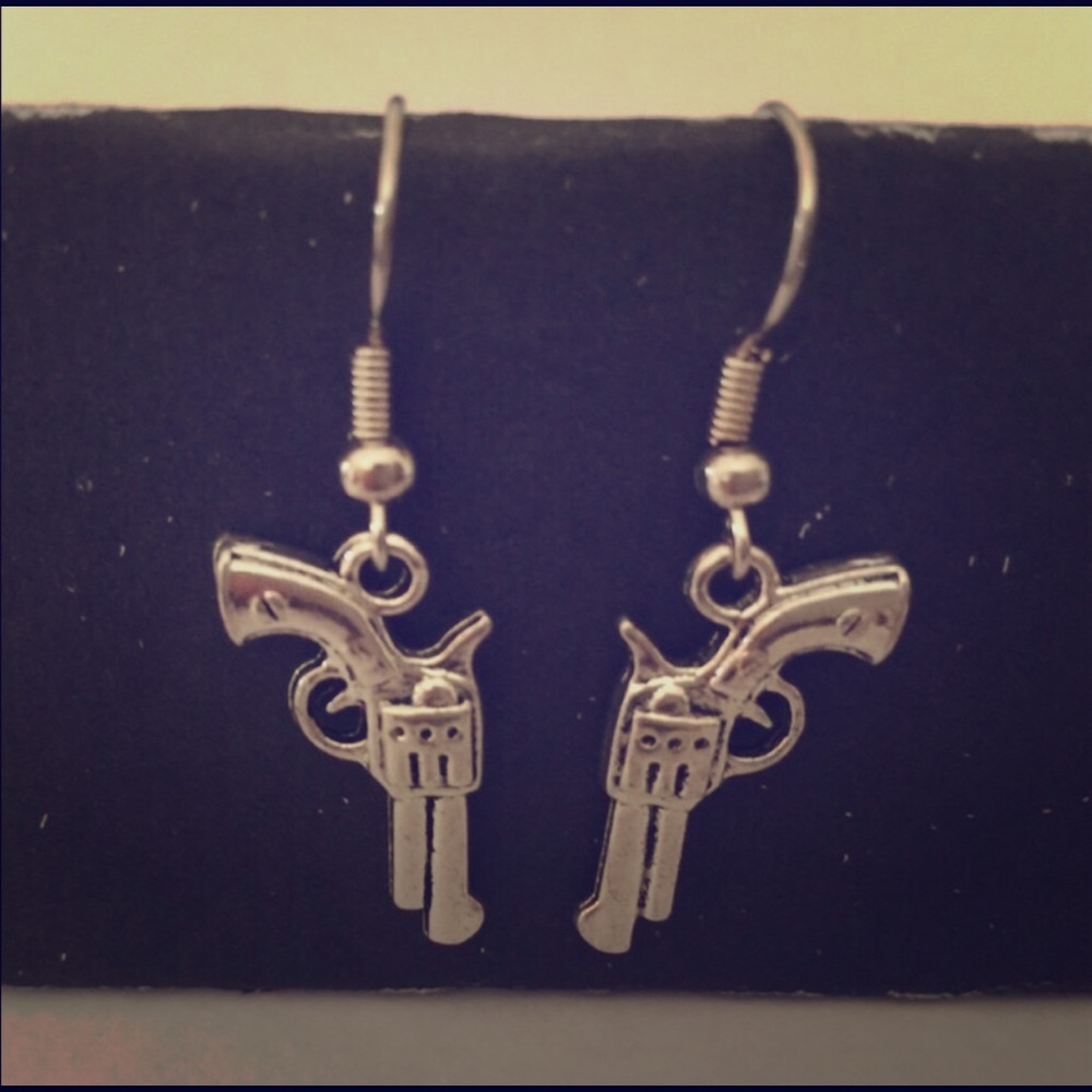 Pistol Earrings!!